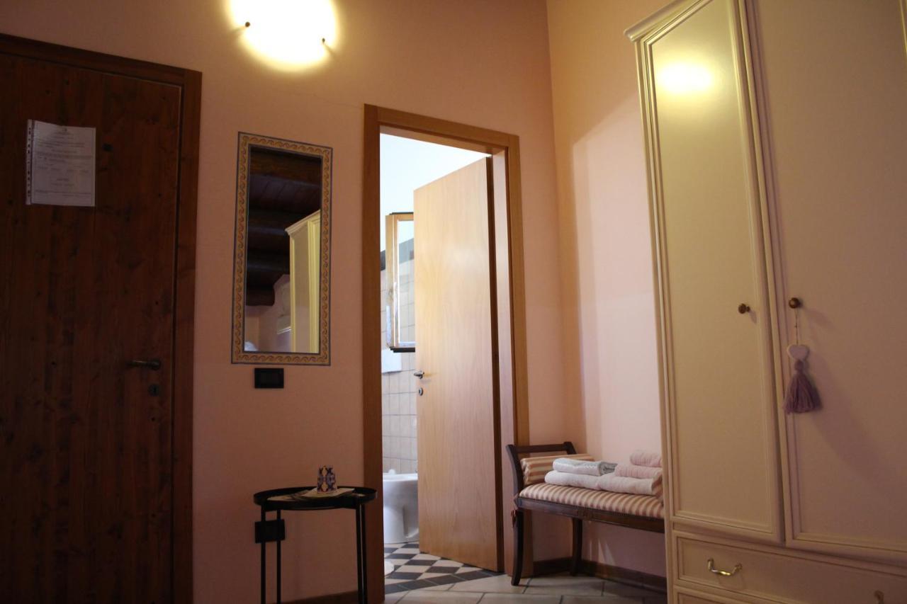 Smerillo Casale Fontanile Bed And Breakfast المظهر الخارجي الصورة